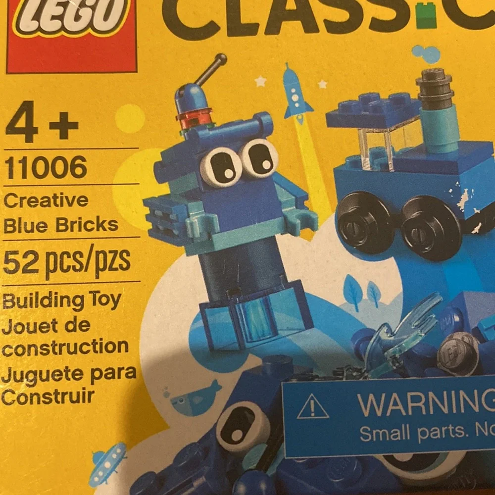 Lego Classic Creative Blue Bricks 11006 52 pieces new in box Age 4+